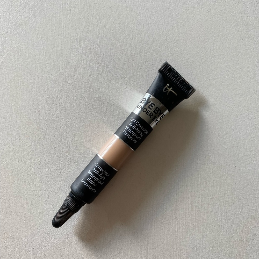 IT cosmetics Bye Bye Undereye Anti Aging Waterproof concealer